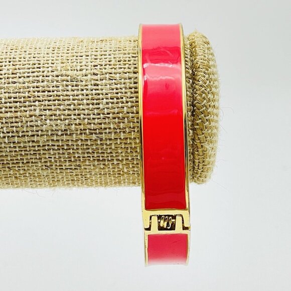 TALBOTS Coral Pink Enamel Clamper Bracelet Gold Tone Classic Career Cosplay LARP - Picture 5 of 8